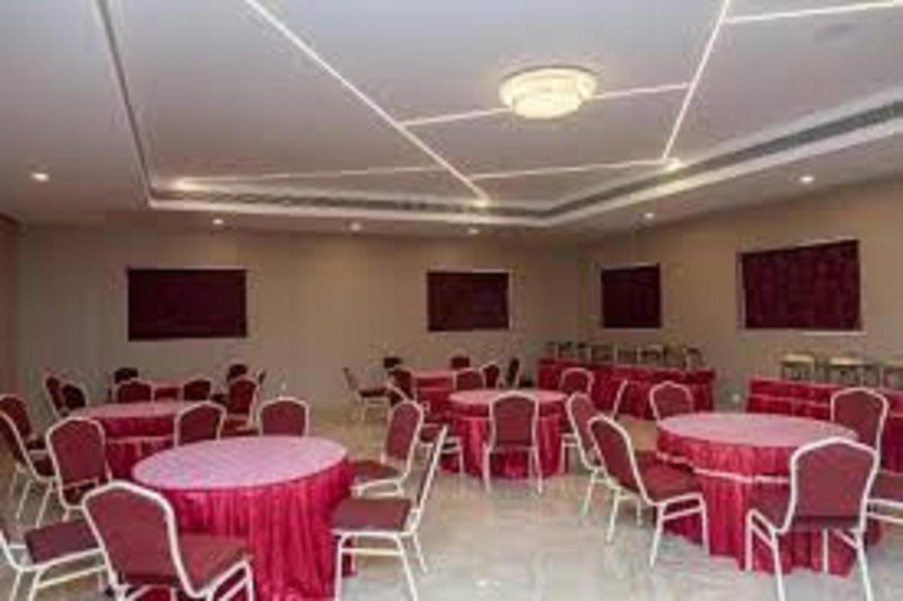 Arunaa Inn Airport Hotel,เชนไน ภายนอก รูปภาพ