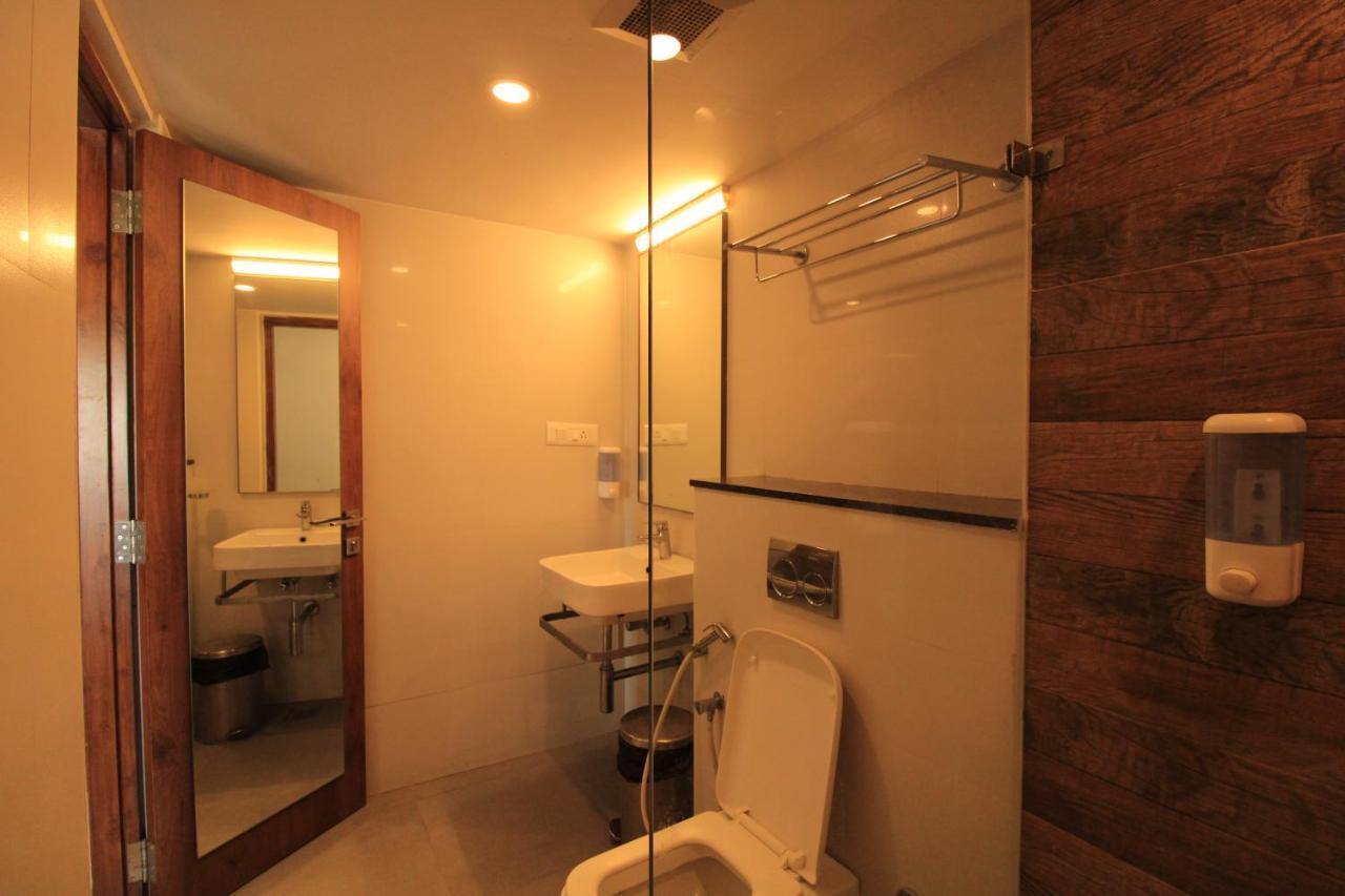 Arunaa Inn Airport Hotel,เชนไน ภายนอก รูปภาพ